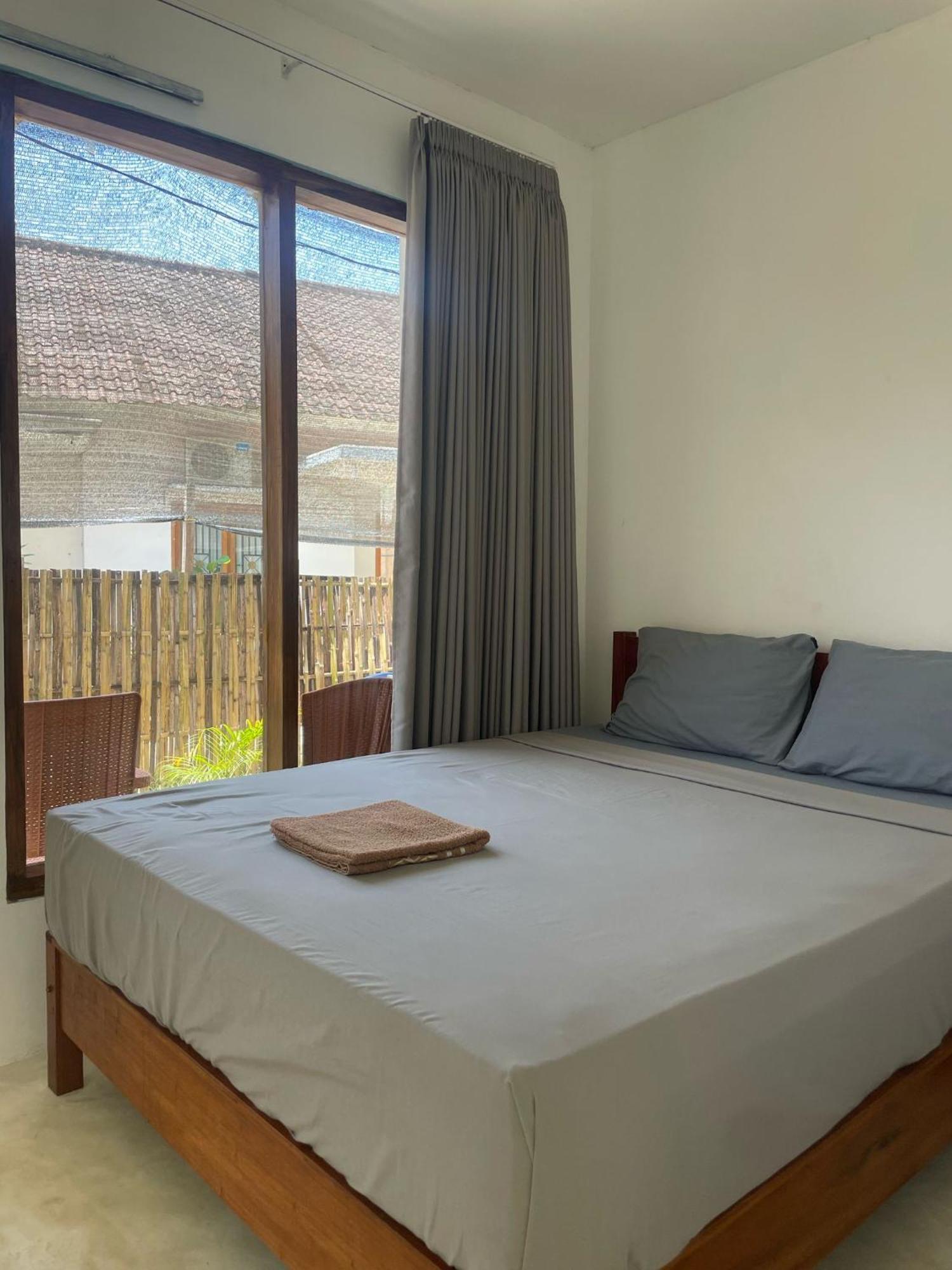 The Corner Homestay Kuta  Esterno foto